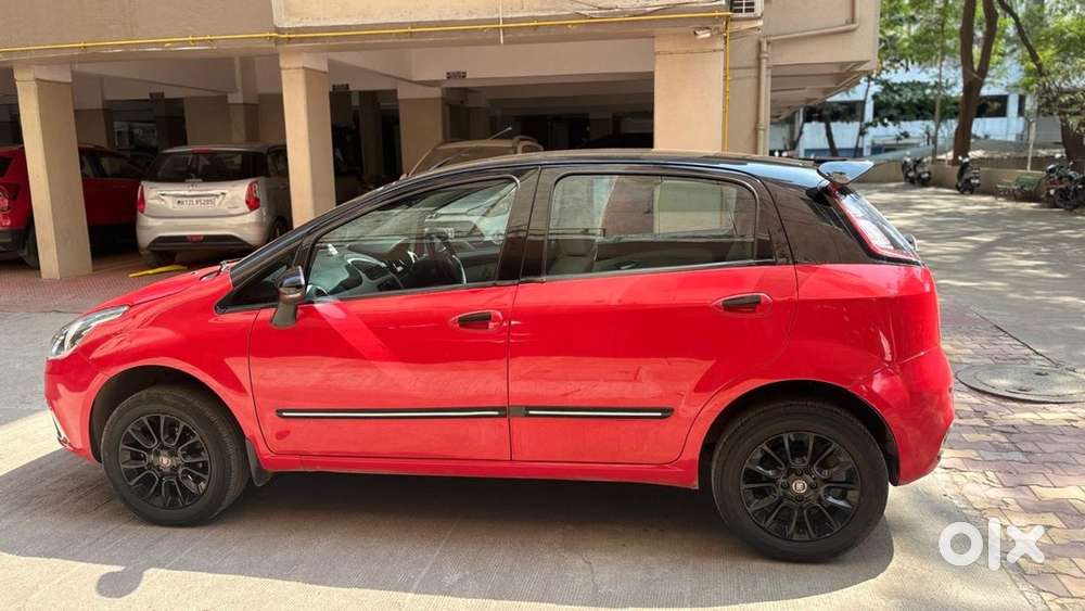 Fiat Punto Evo 2015 Diesel 74658 Km Driven With Company Records.
