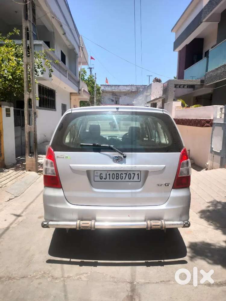 Toyota Innova 2012