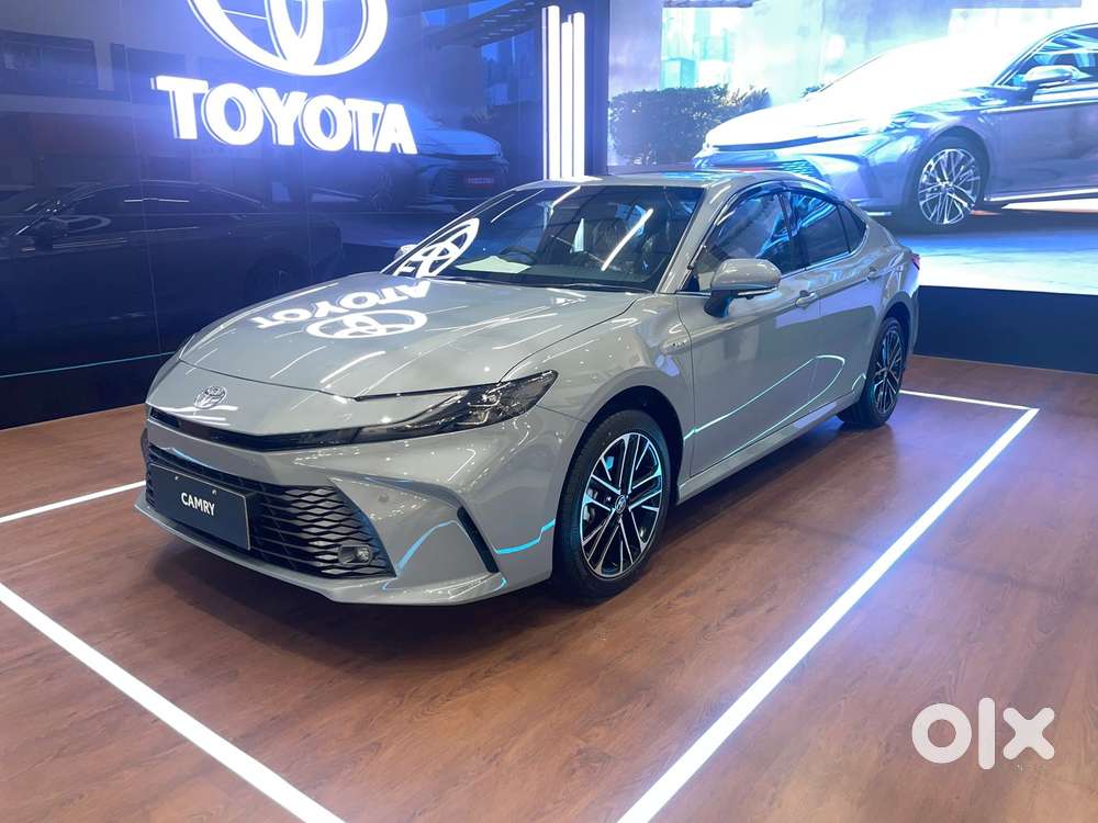 Toyota Camry Hybrid, 2026, Petrol