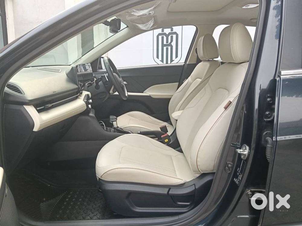 Hyundai Verna Sx (o) 1.5 Vtvt Ivt [2023 - 2026], 2024, Petrol