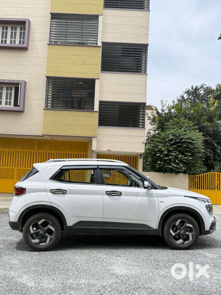 Hyundai Venue Sx Plus Turbo Dct, 2020, Petrol