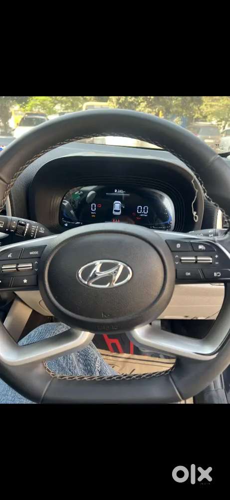 Hyundai Venue 2024 Diesel Well Maintained