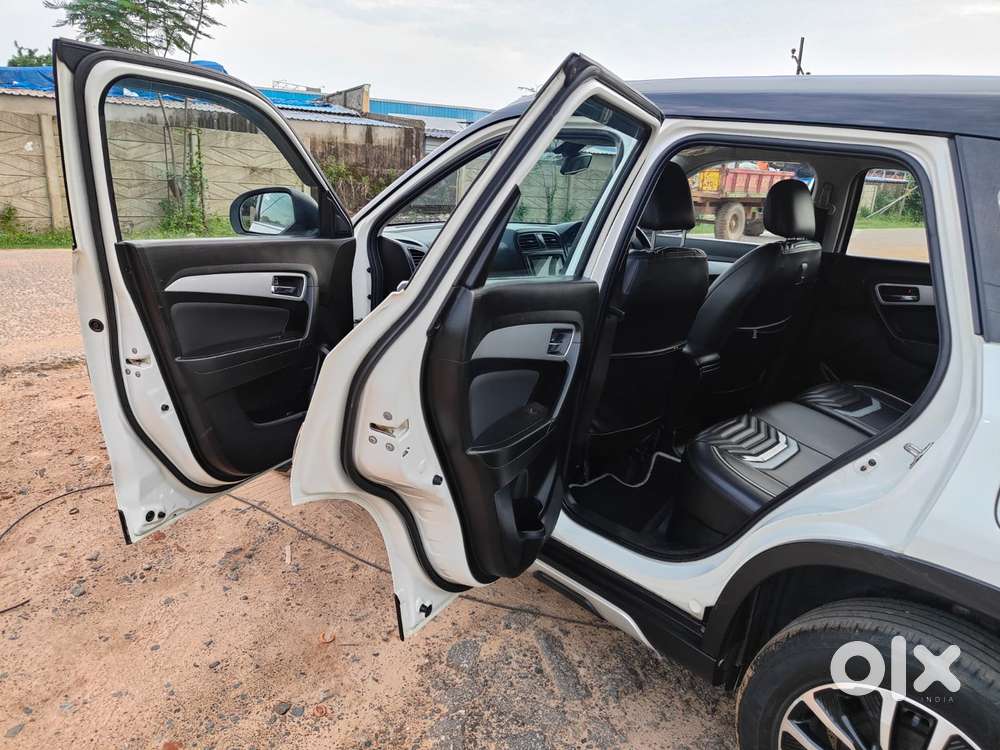 Maruti Suzuki Brezza 1.5 Zxi Plus Smart Hybrid Dual Tone, 2022, Petr..