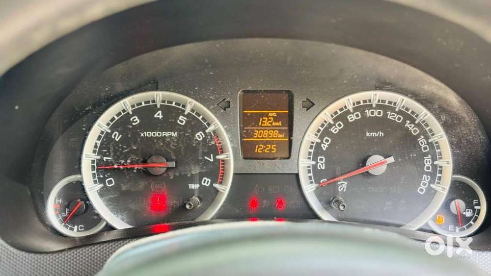 Maruti Suzuki Swift Dzire Vxi Optional, 2014, Petrol