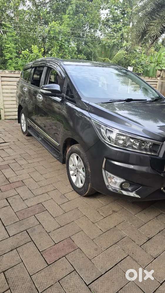 Toyota Innova Crysta 2017 Diesel 138000 Km Driven