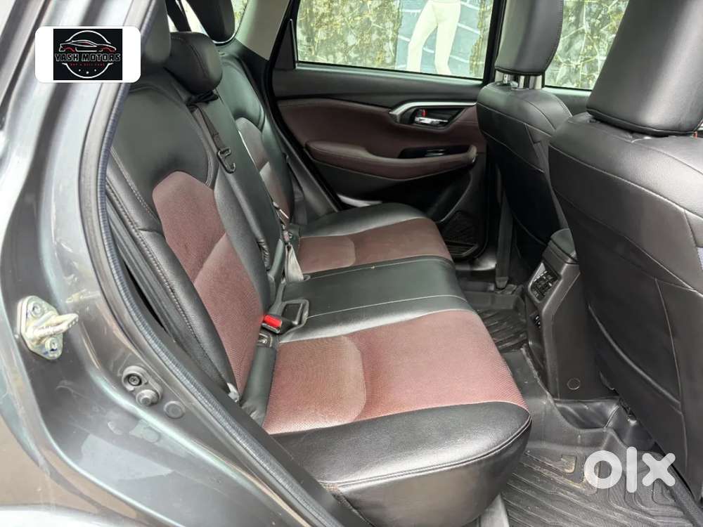 Maruti Suzuki Grand Vitara 1.5 Alpha Smart Hybrid At, 2023, Petrol