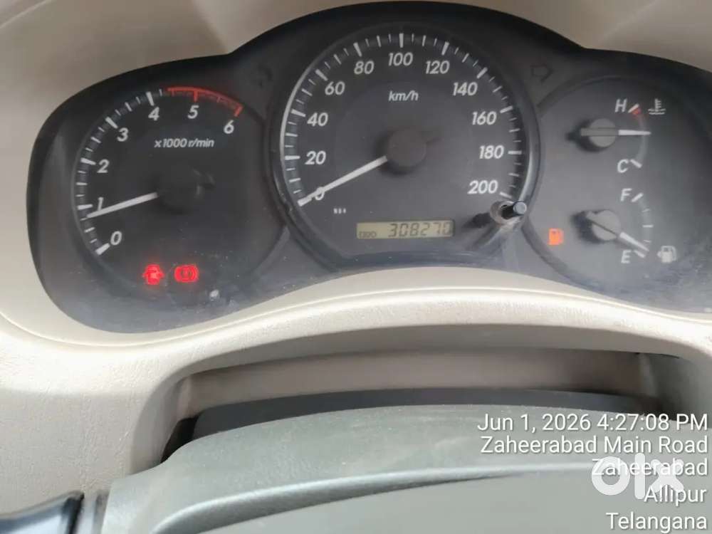 Toyota Innova 2013 Diesel 300000 Km Driven