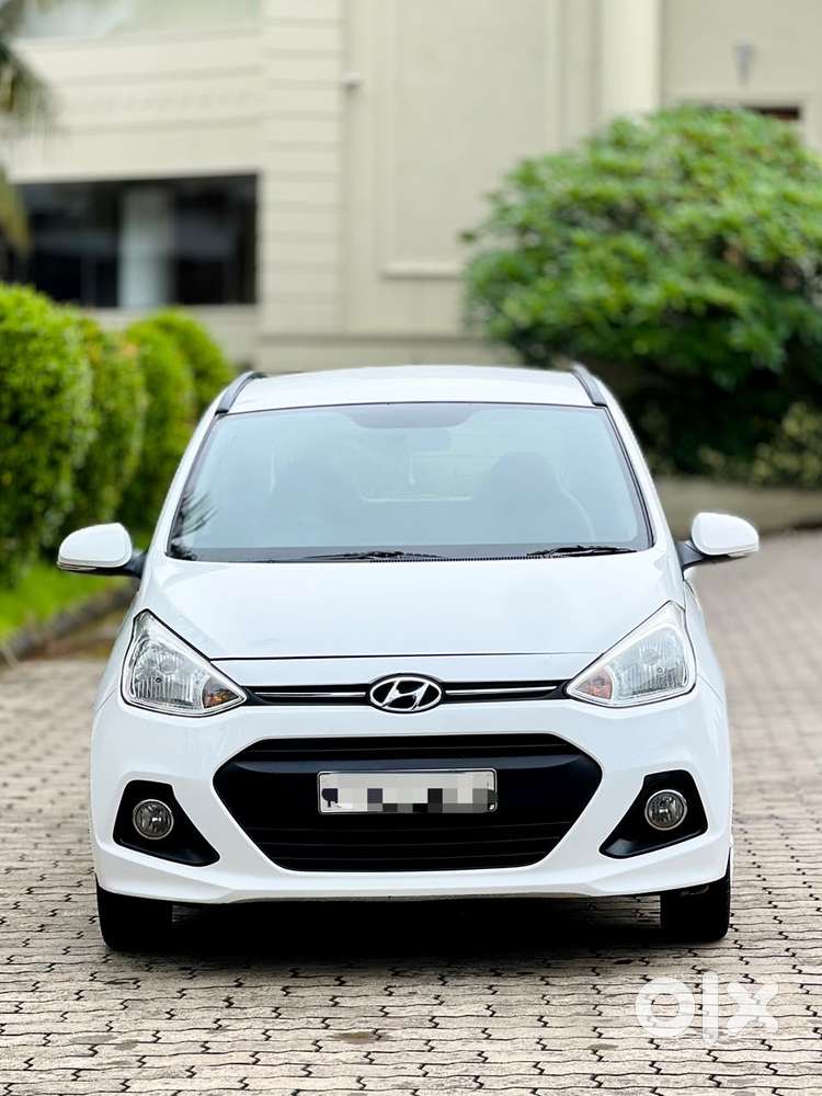 Hyundai Grand I10 Sportz, 2015, Petrol