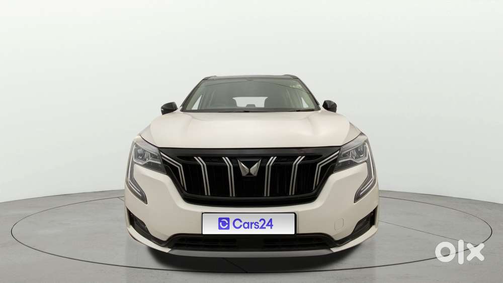 Mahindra Xuv700 2.0 Ax 5 Petrol Mt Str, 2023, Petrol