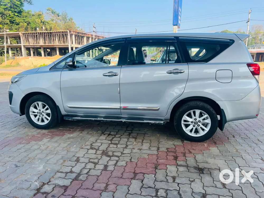 Toyota Innova Crysta 2017 Diesel 85000 Km Driven