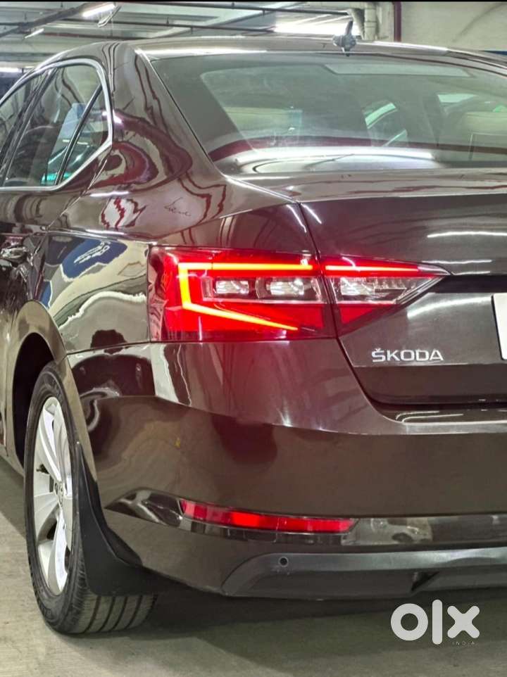 Skoda Superb Style 1.8 Tsi At, 2018, Petrol