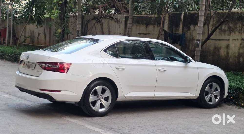 Skoda Superb Style 1.8 Tsi At, 2016, Petrol