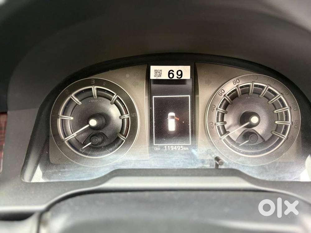 Toyota Innova Crysta 2.4 V, 2017, Diesel