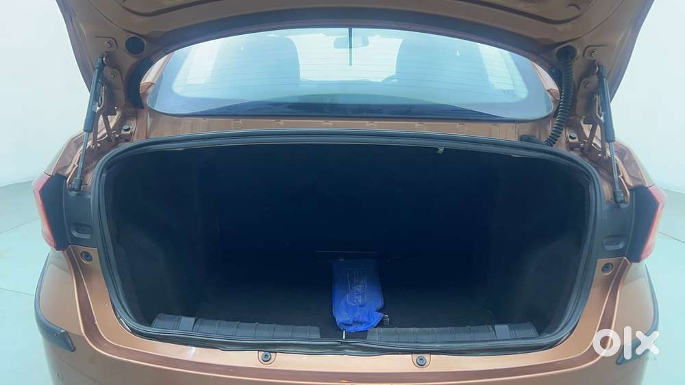 Tata Tigor Xza, 2018, Petrol