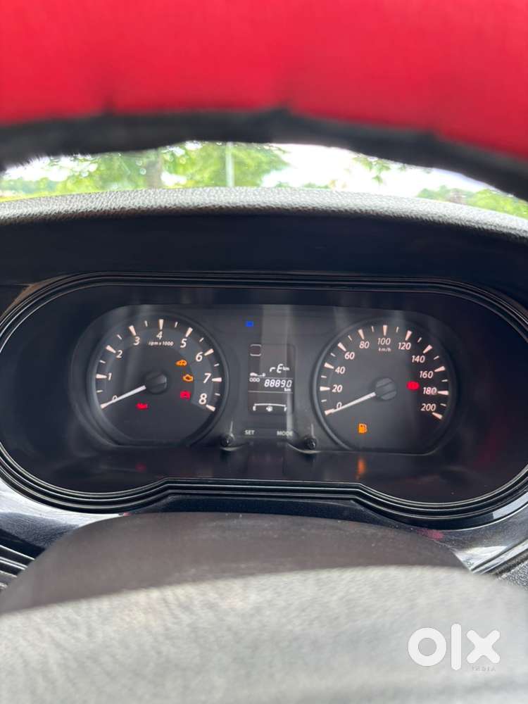 Tata Bolt Petrol 2016
