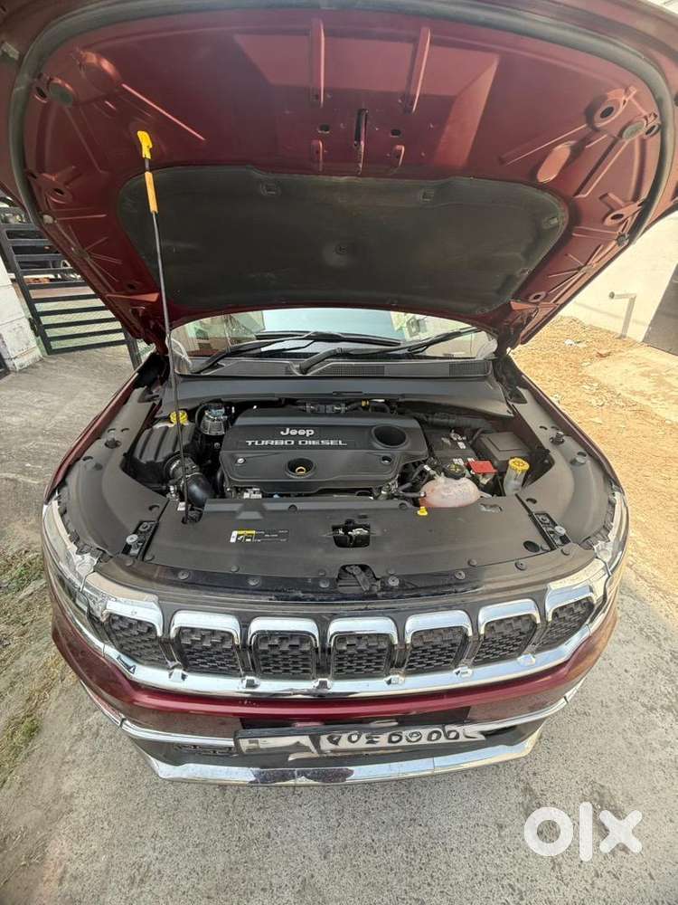 Jeep Meridian 2025 4x2 Mt Longitude  33,050 Km  Red  Like New