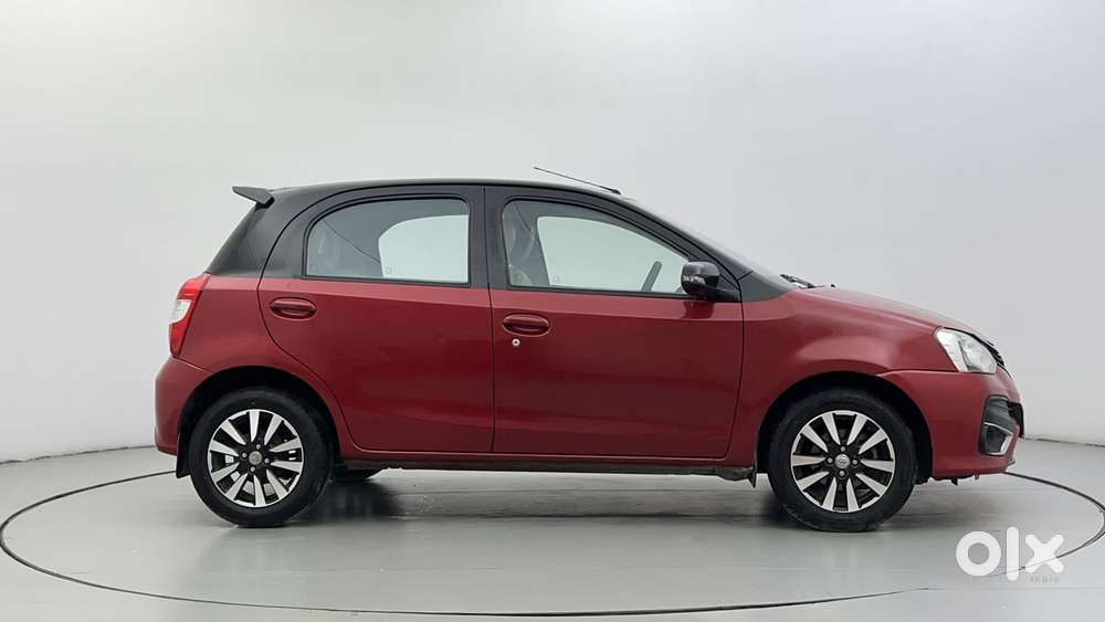 Toyota Etios Liva Vx Dual Tone, 2017, Petrol