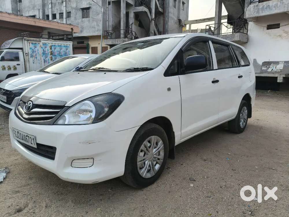 Toyota Innova 2010 Diesel Well Maintained