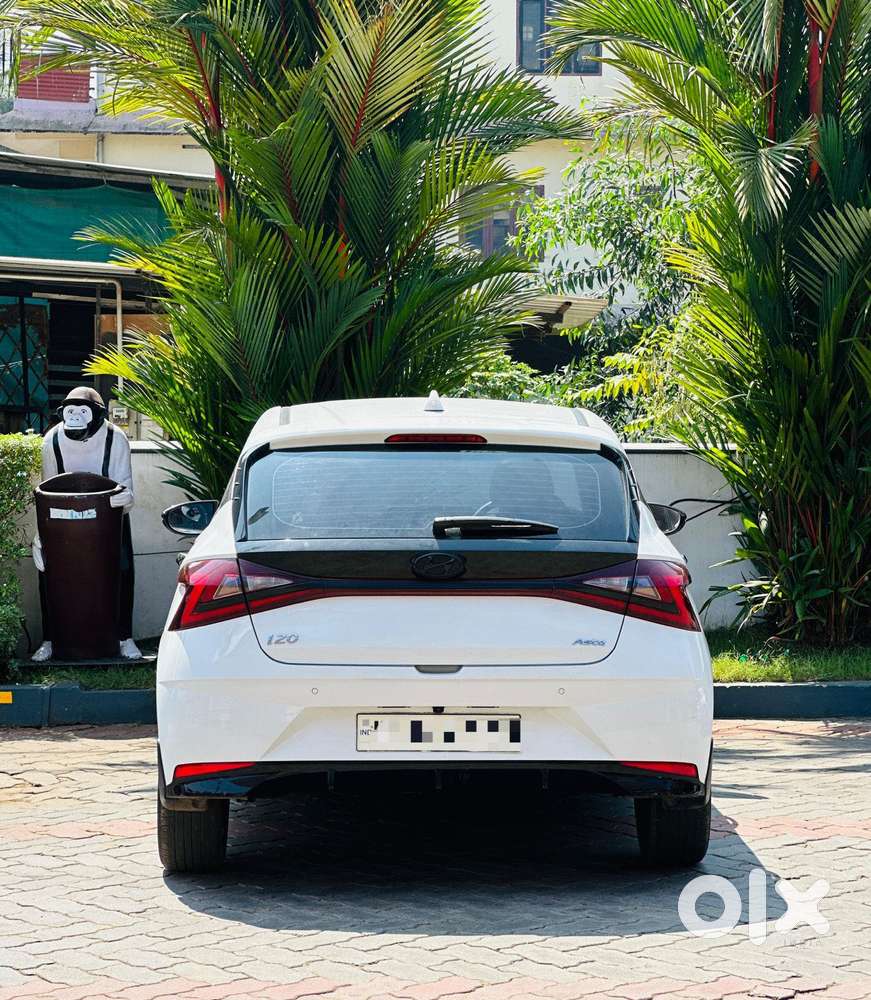 Hyundai I20 Asta (o) 1.2 Mt, 2023, Petrol