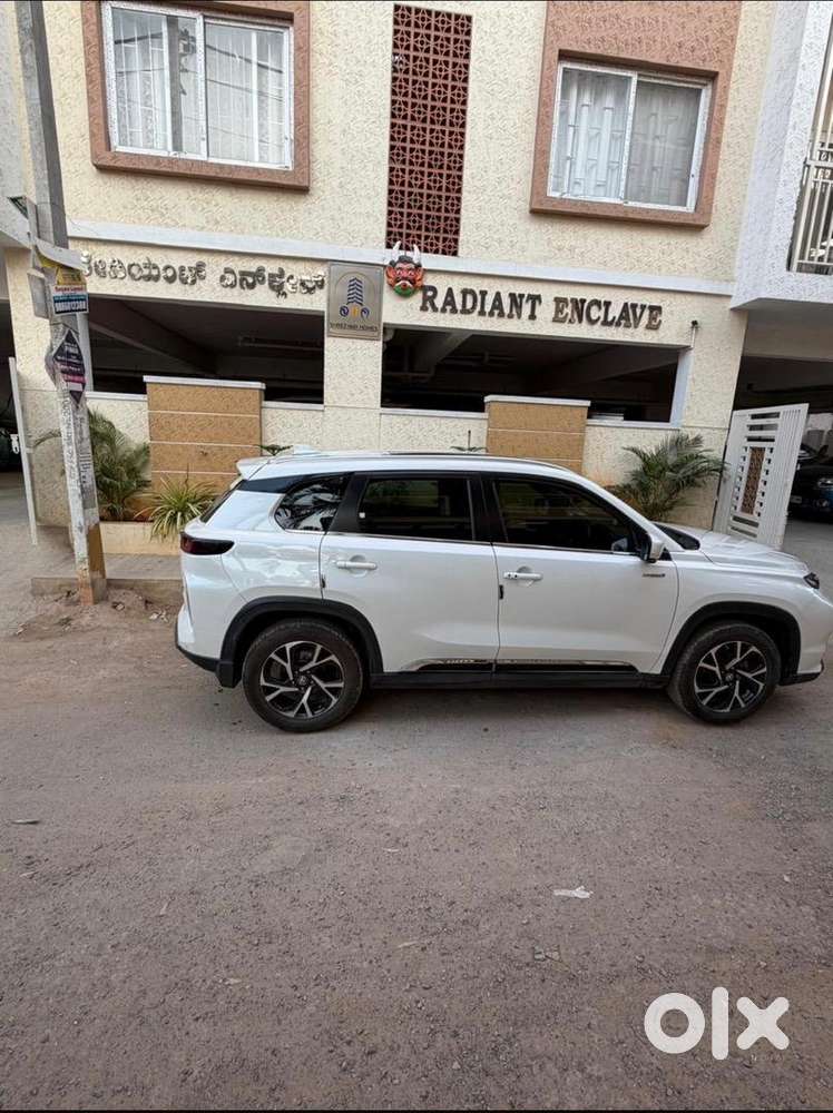 Toyota Urban Cruiser Hyryder 2013 Petrol Good Condition