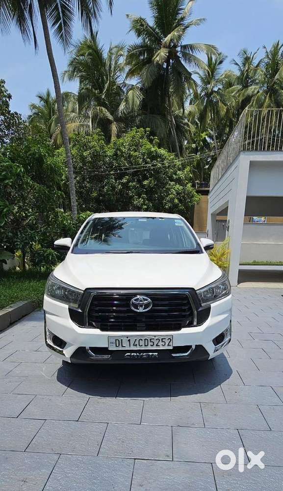 Toyota Innova Crysta 2017 Diesel 95000 Km Driven