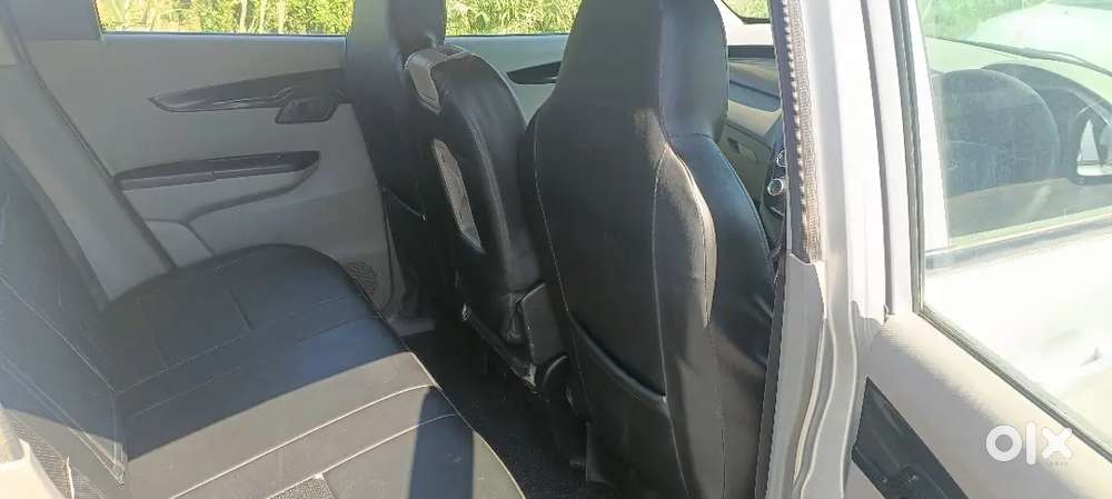 Mahindra Kuv 100 2016 Diesel 80000 Km Driven