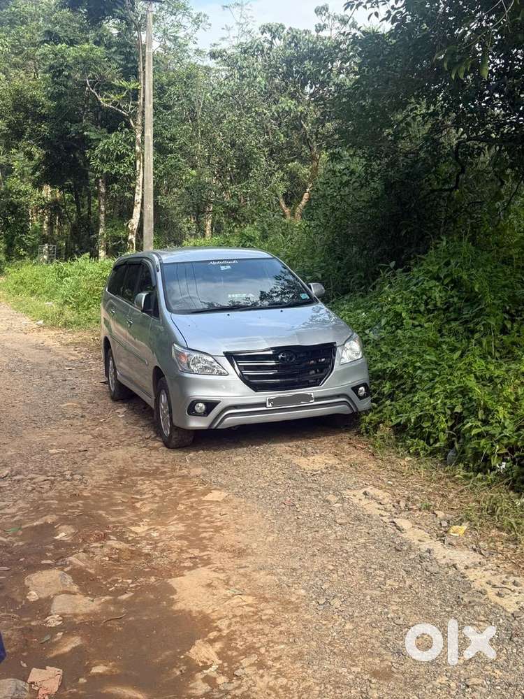 Toyota Innova Diesel 2012