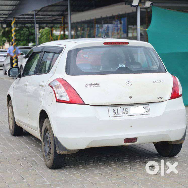 Maruti Suzuki Swift Vxi + Manual, 2014, Petrol