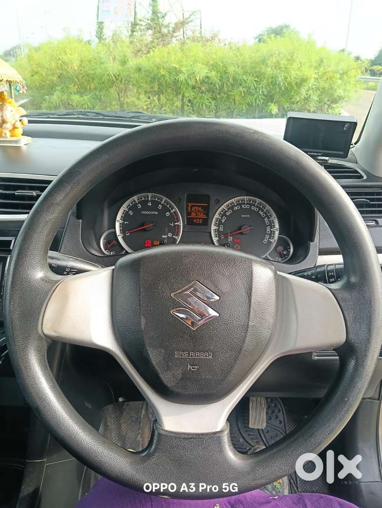 Maruti Suzuki Swift Vxi + Manual, 2016, Petrol