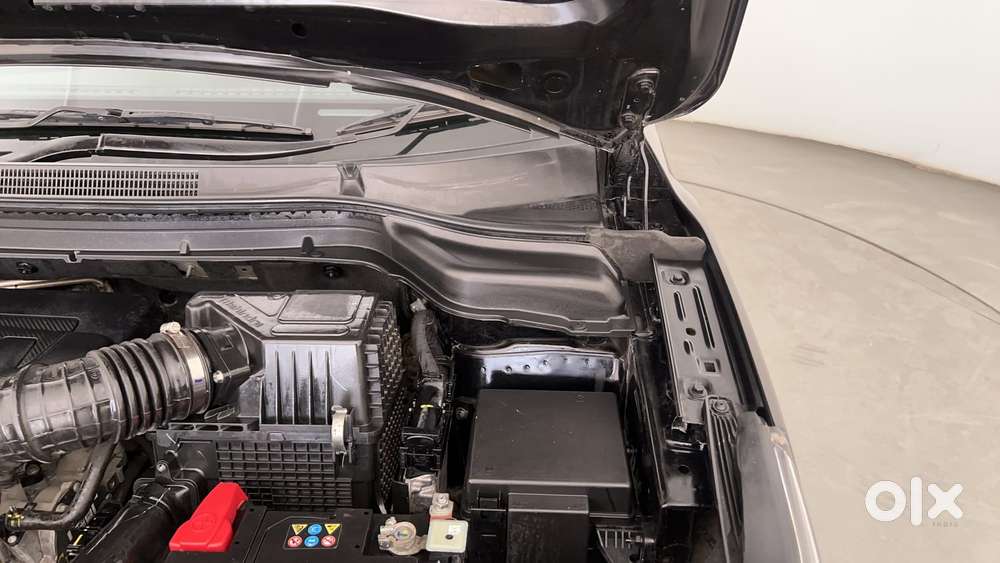 Mahindra Xuv300 W6, 2023, Petrol