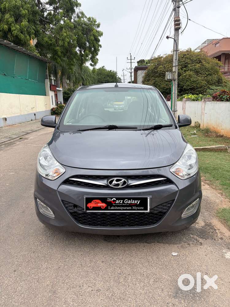Hyundai I10 Sportz, 2015, Petrol