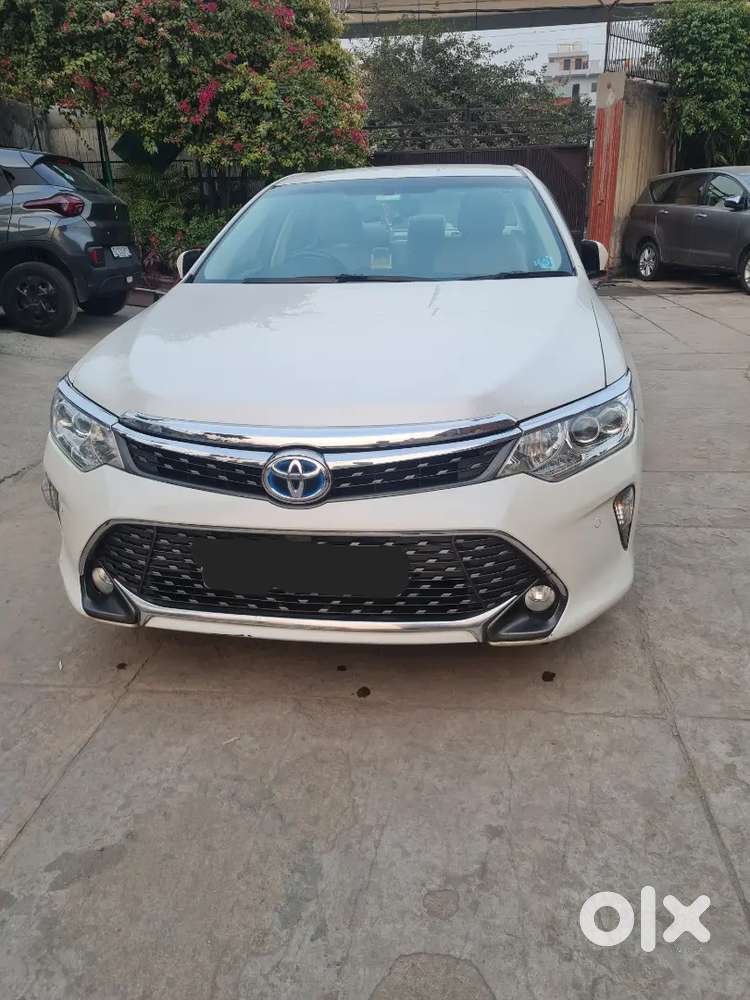 2016 Toyota Camry Hybrid At  1 Owner  Company Maintained