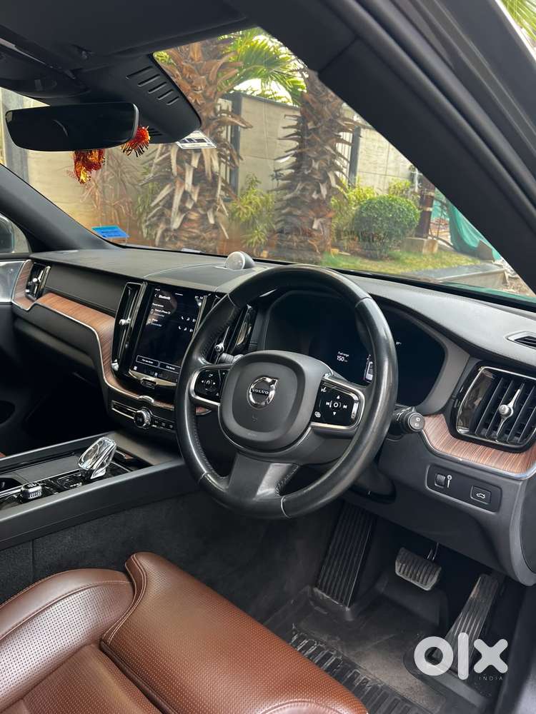 Volvo Xc60 D5 Awd Automatic, 2022, Petrol