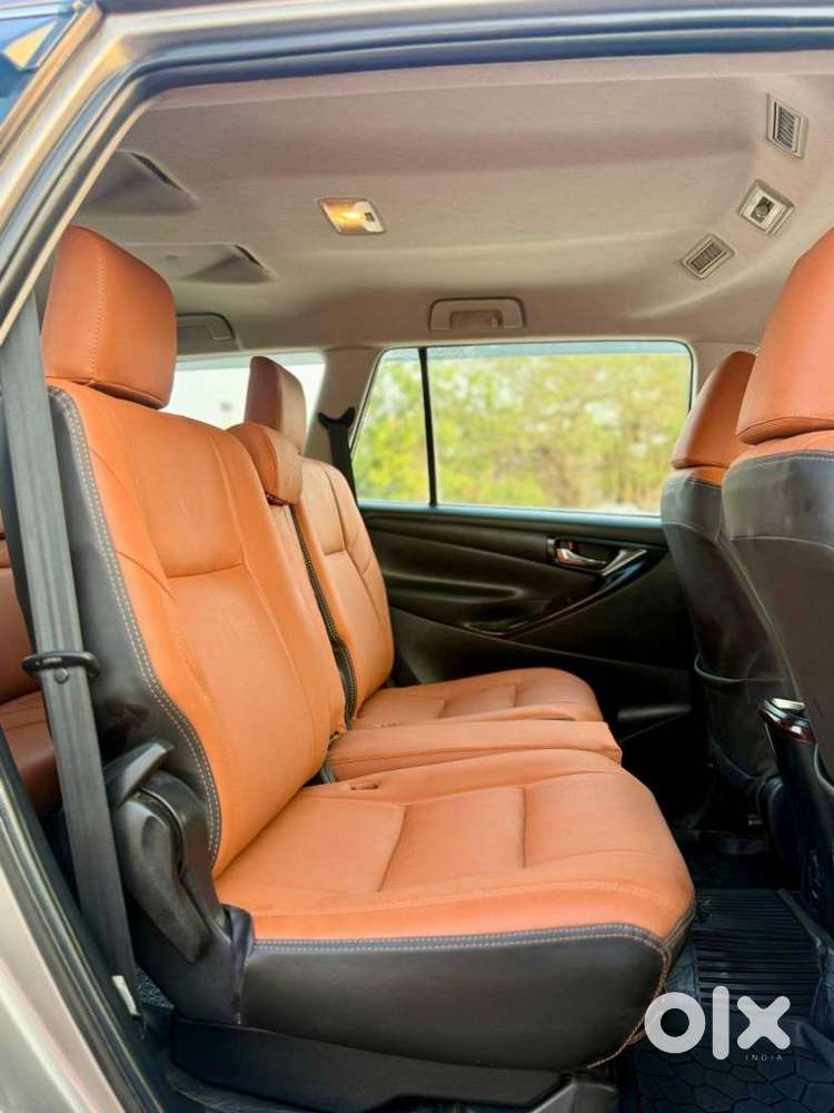 Toyota Innova Crysta 2.4 G Mt 8s, 2016, Diesel