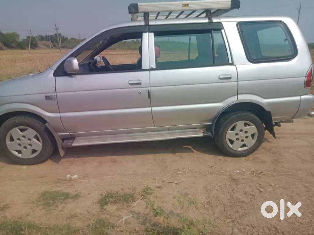 Chevrolet Tavera 2010 Diesel 240000 Km Driven