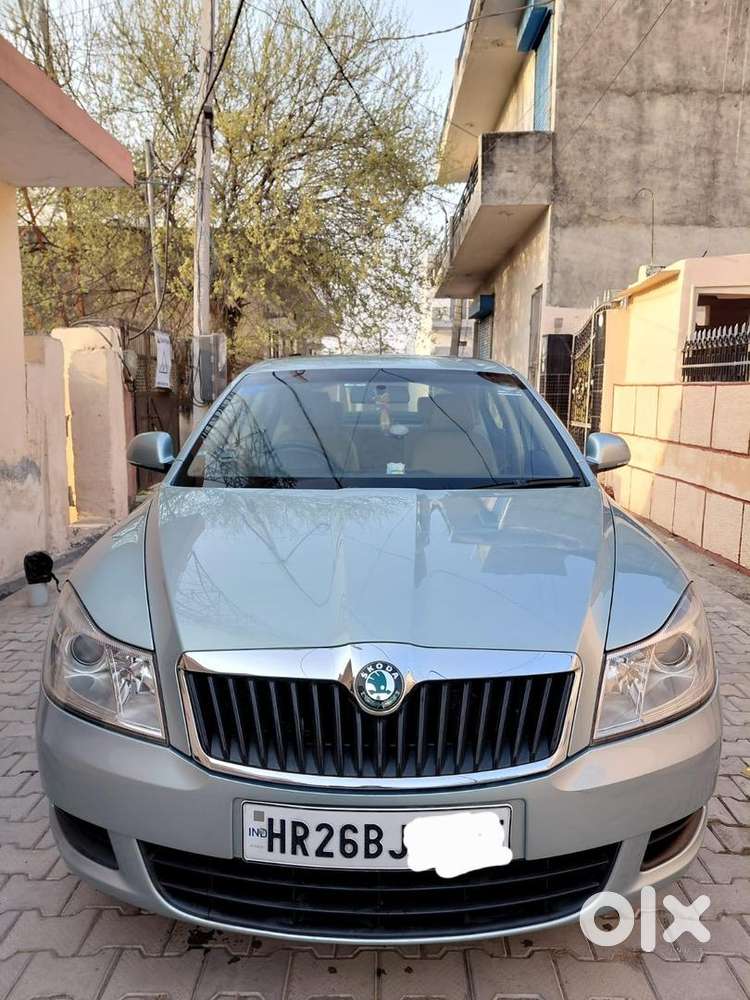 Skoda Laura 2011 Petrol Well Maintained