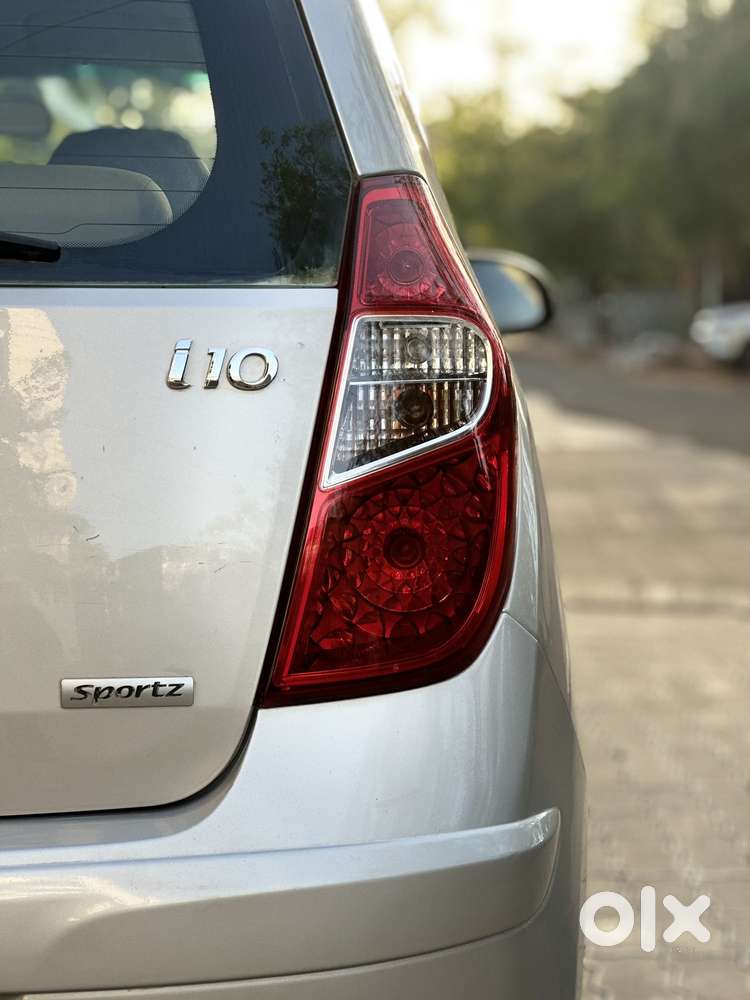 Hyundai I10 Sportz At, 2012, Petrol