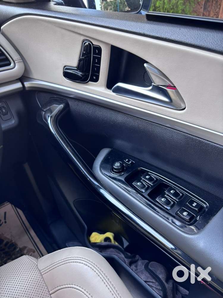 Mahindra Xuv700 Ax7l Awd Diesel 2022