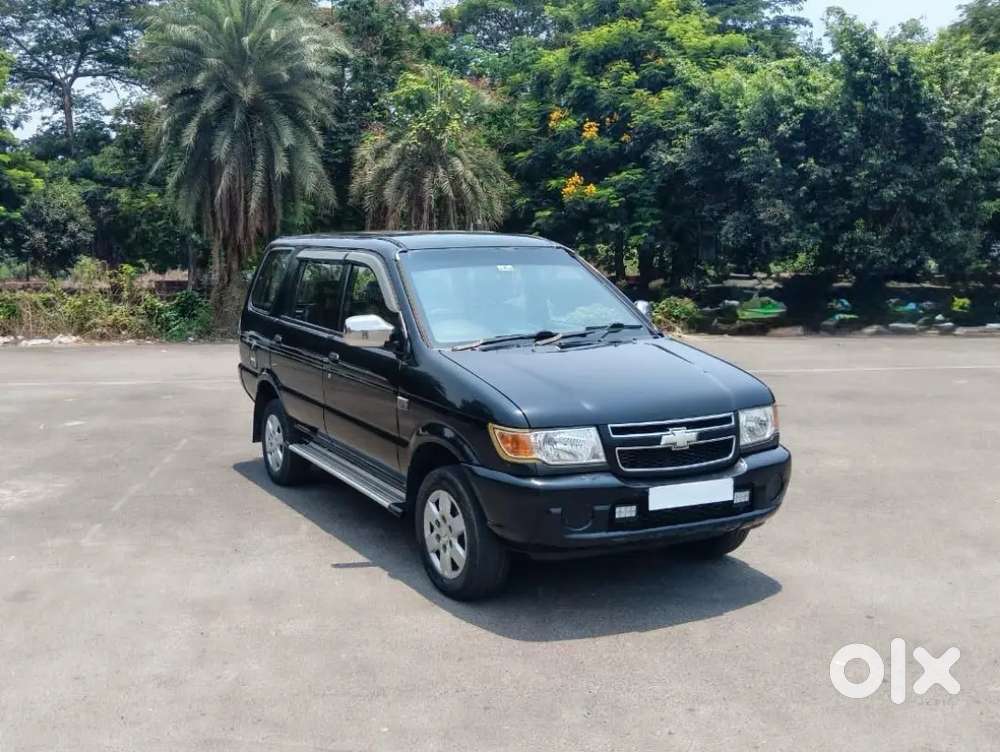 Chevrolet Tavera Neo 3