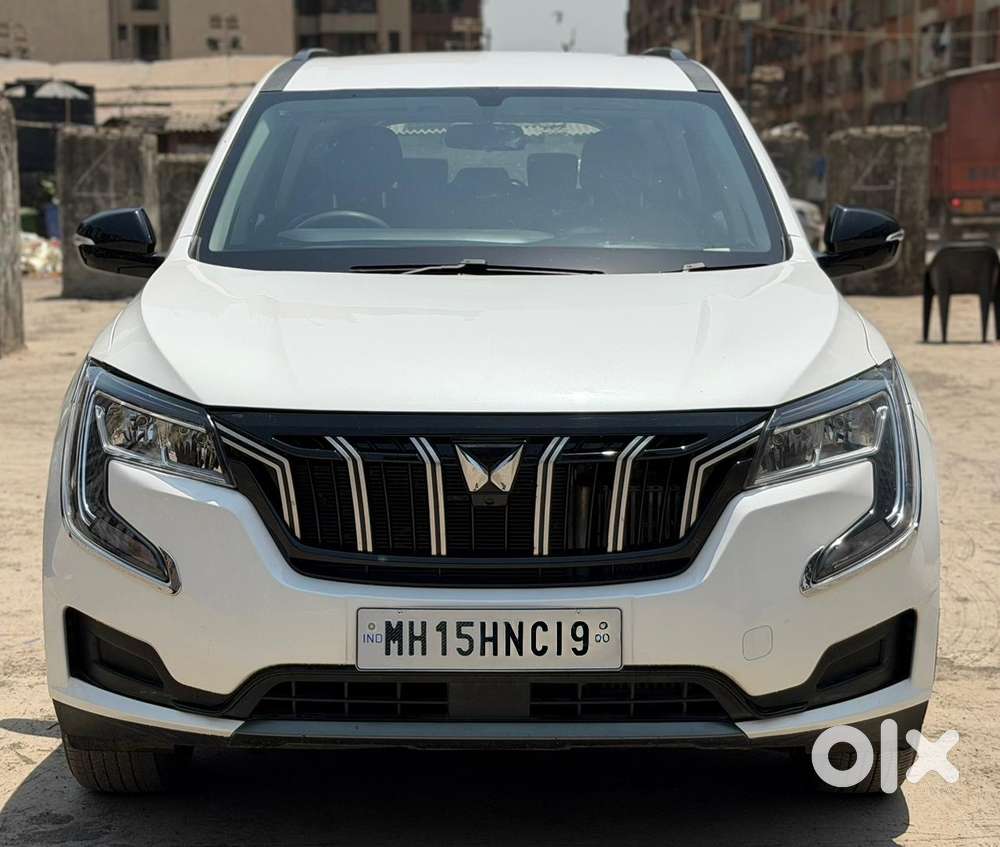 Mahindra Xuv700 2.0 Ax 5 Petrol Mt 7 Str, 2022, Petrol