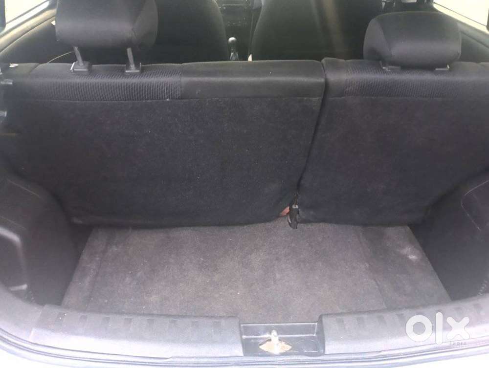 Maruti Suzuki Swift Vxi Optional, 2016, Petrol