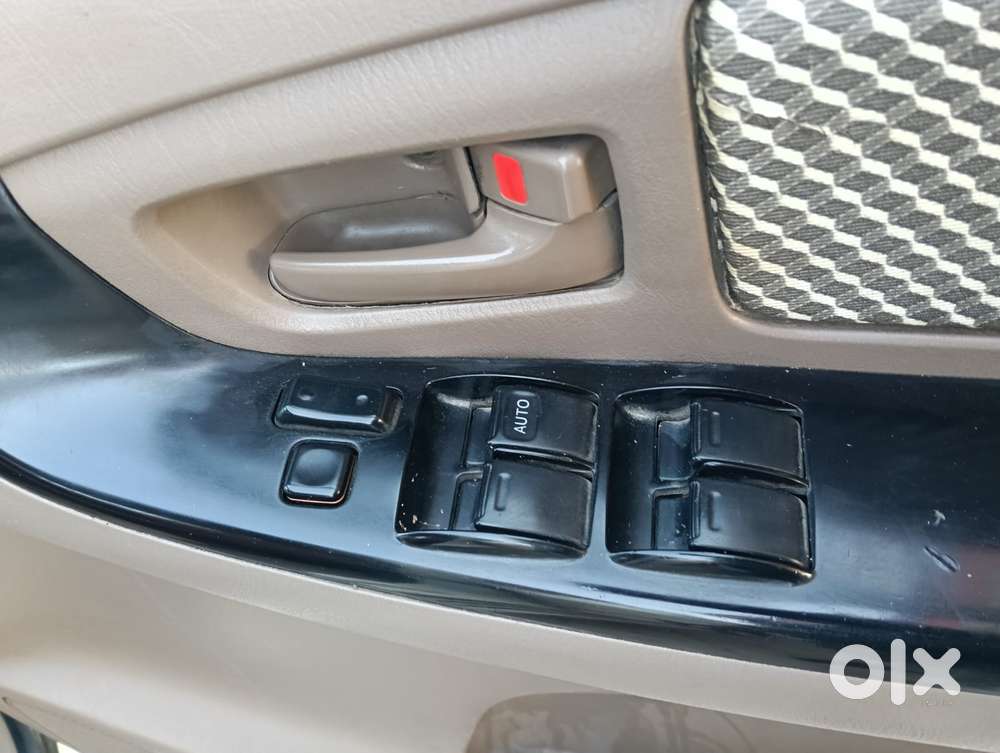 Toyota Innova 2.5 G (diesel) 8 Seater, 2015, Diesel