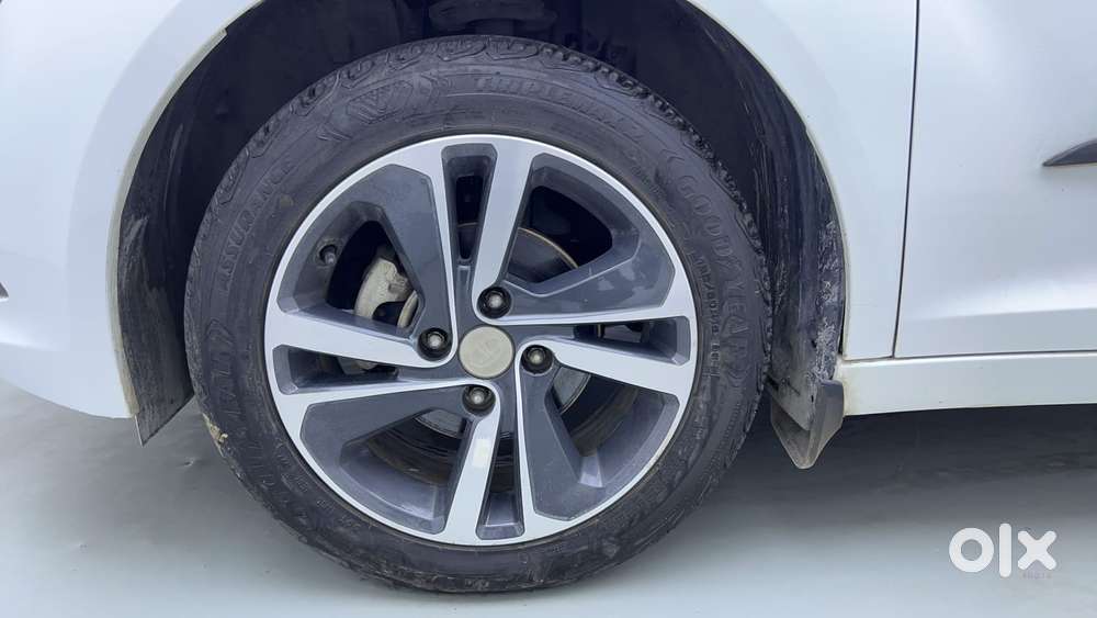 Tata Altroz 1.2 Xza Plus, 2022, Petrol
