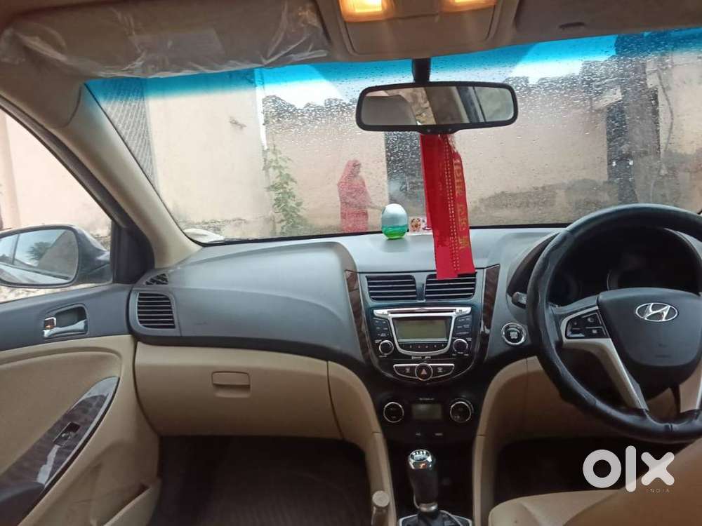 Hyundai Fluidic Verna 2011