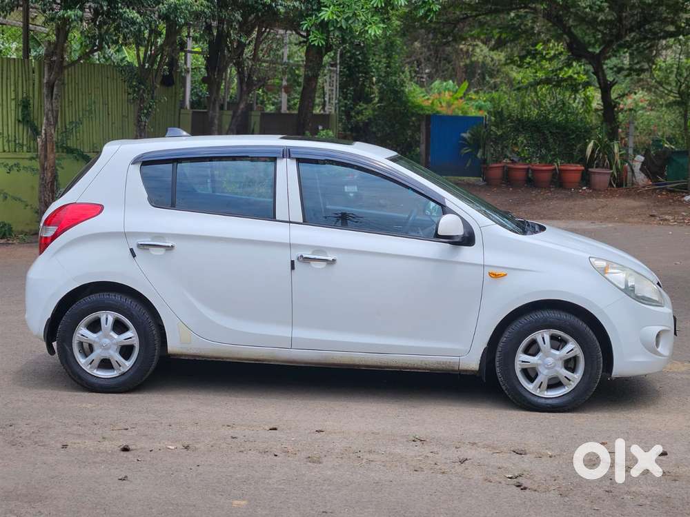 Hyundai I20 2009-2011 1.4 Asta Optional With Sunroof, 2009, Petrol