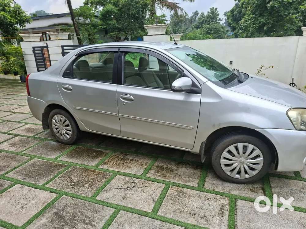 2015 Toyota Etios V 1.5 Petrol 98000km