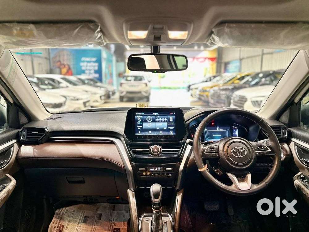 Toyota Urban Cruiser Hyryder 1.5 V Hybrid, 2025, Cng & Hybrids