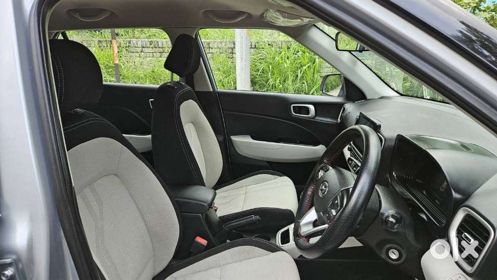 Hyundai Venue 1.2 S (o), 2023, Petrol