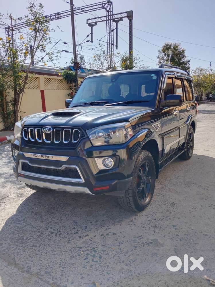 Mahindra Scorpio S10, 2015, Diesel