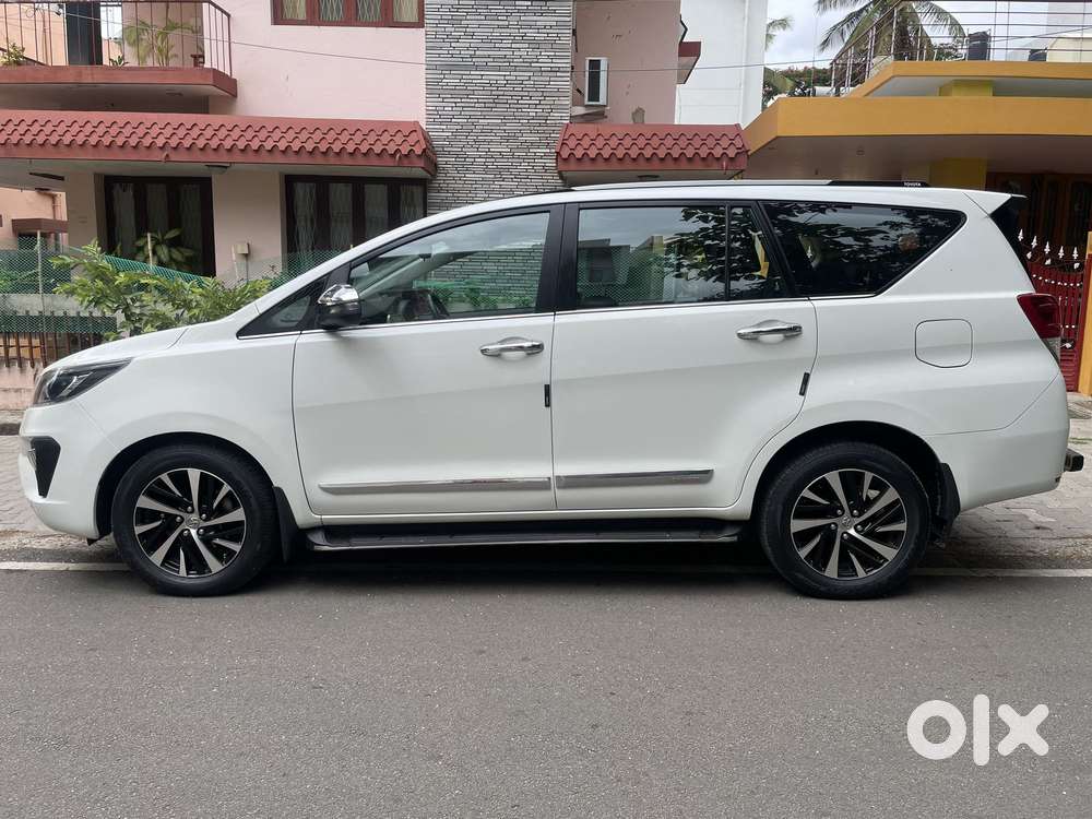 Toyota Innova Crysta 2.4 Z 7 Str, 2022, Diesel